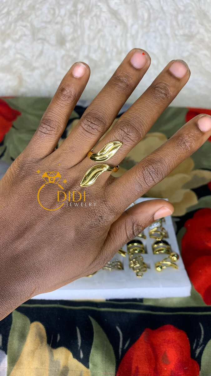 Bague en or design moderne