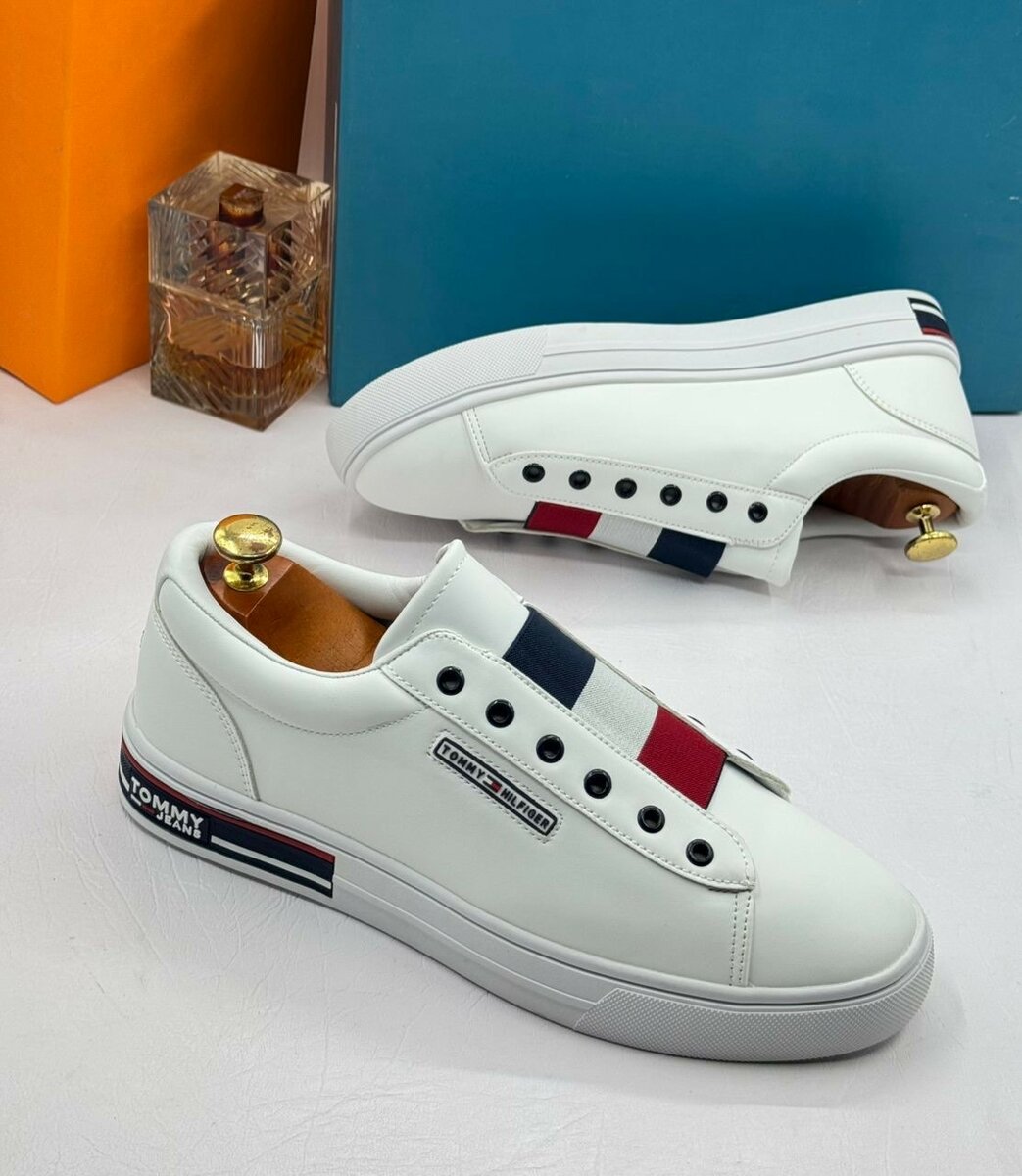 TOMMY HILFIGER WHITE