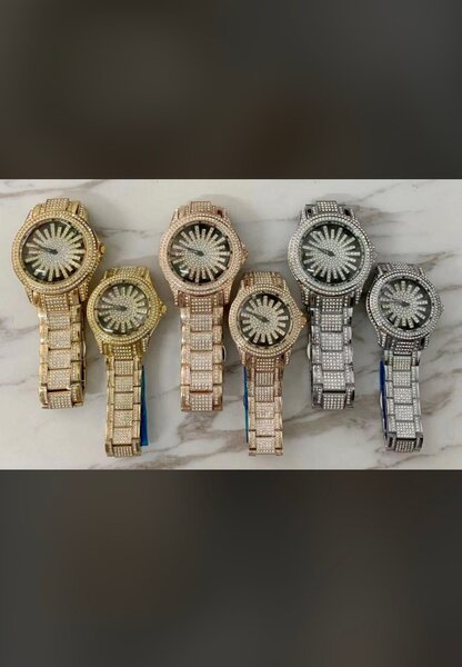 Montres de luxe diamantées