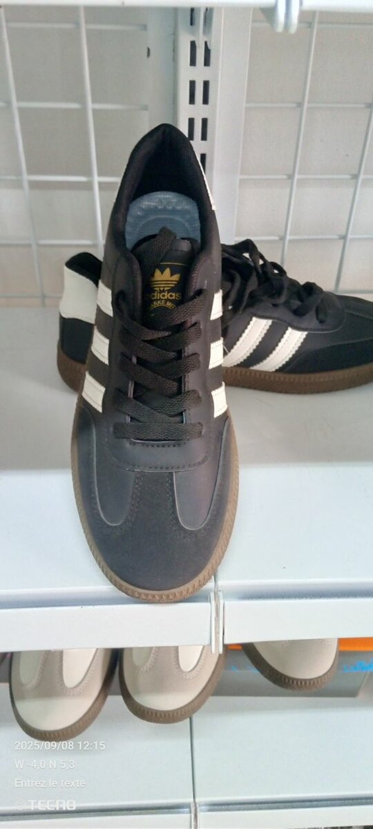 Baskets noires confortables