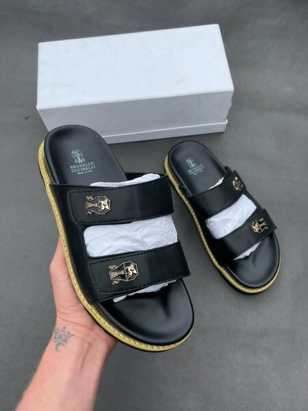 Sandales noirs élégantes