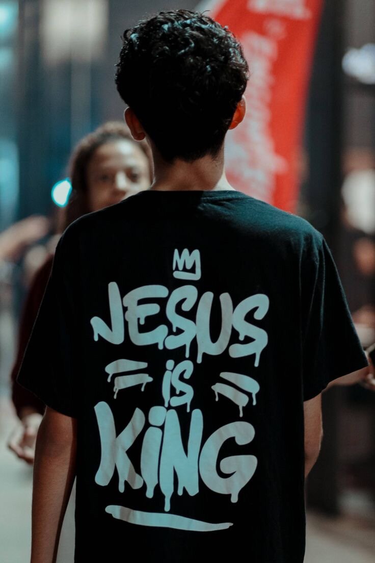 T-shirt "Jesus Is King"