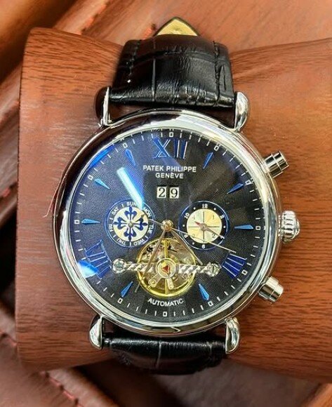 Часы наручные механические