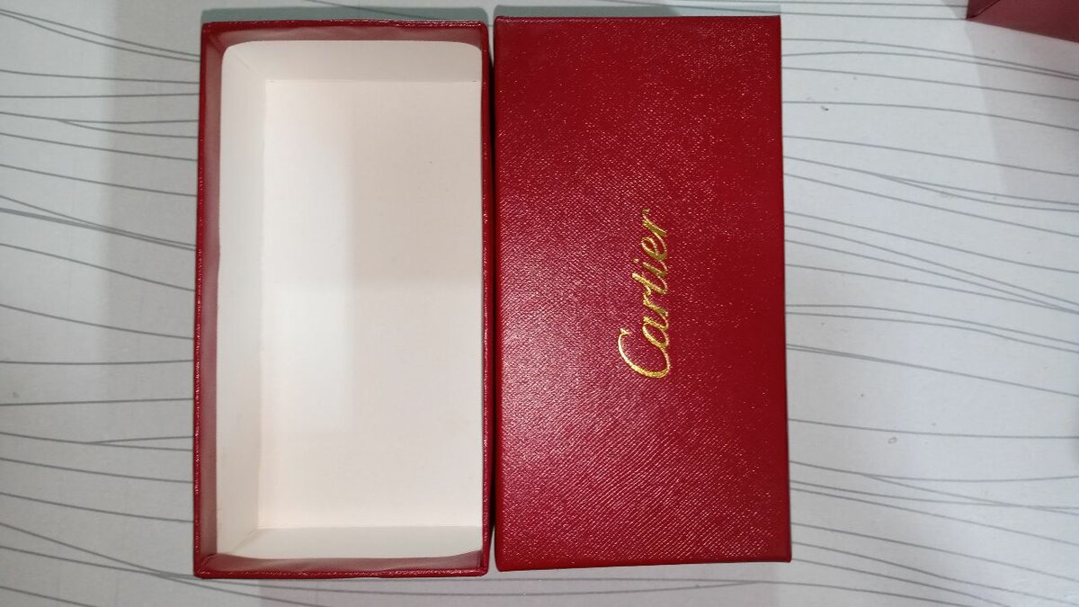 Boxes to hold your expensive thing for you