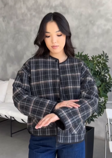 Стильный клетчатый бомбер от ZARA