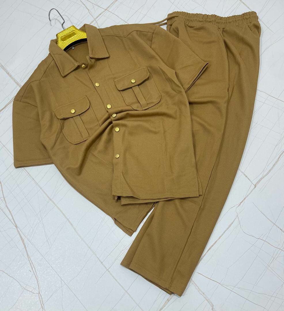 Casual Men's Top/Down (30-40)