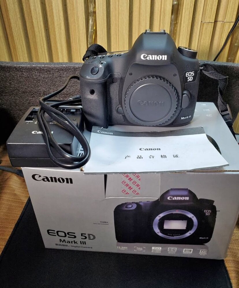 Canon EOS 5D Mark IV