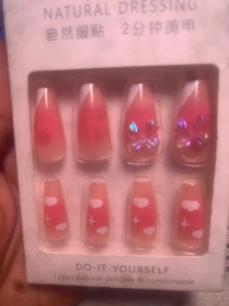 Faux ongles décorés élégants