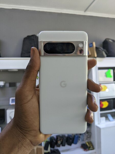 Google Pixel 8 PRO