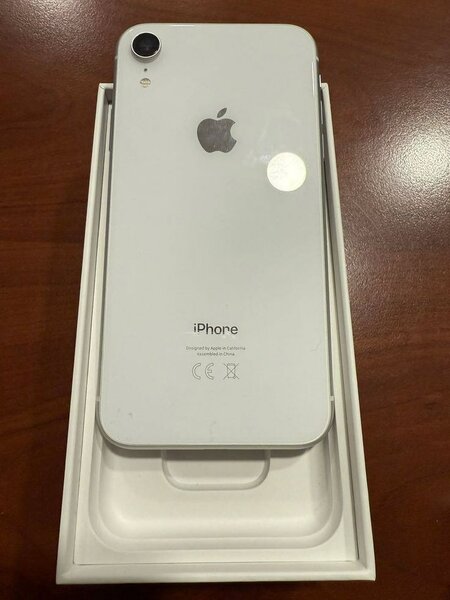 iPhone XR Blanc 64 Go