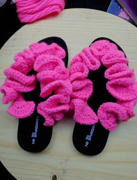 Tongs en crochet bohème