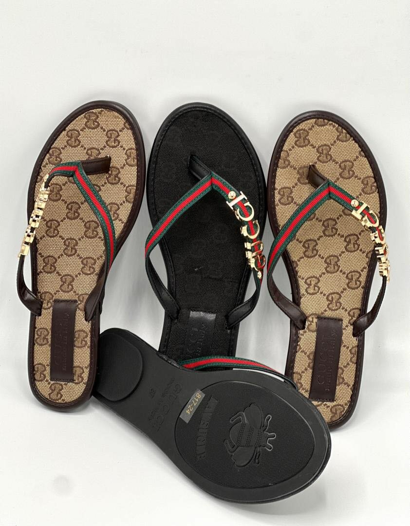 Gucci slippers
