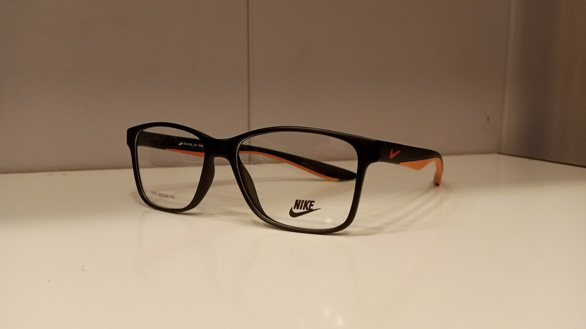 Eye glasses