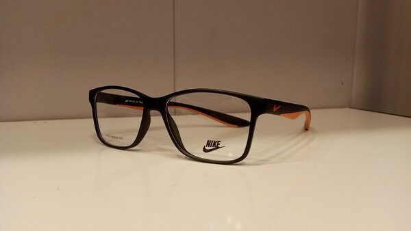 Eye glasses