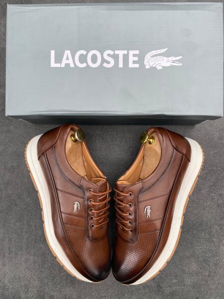 Souliers Lacoste