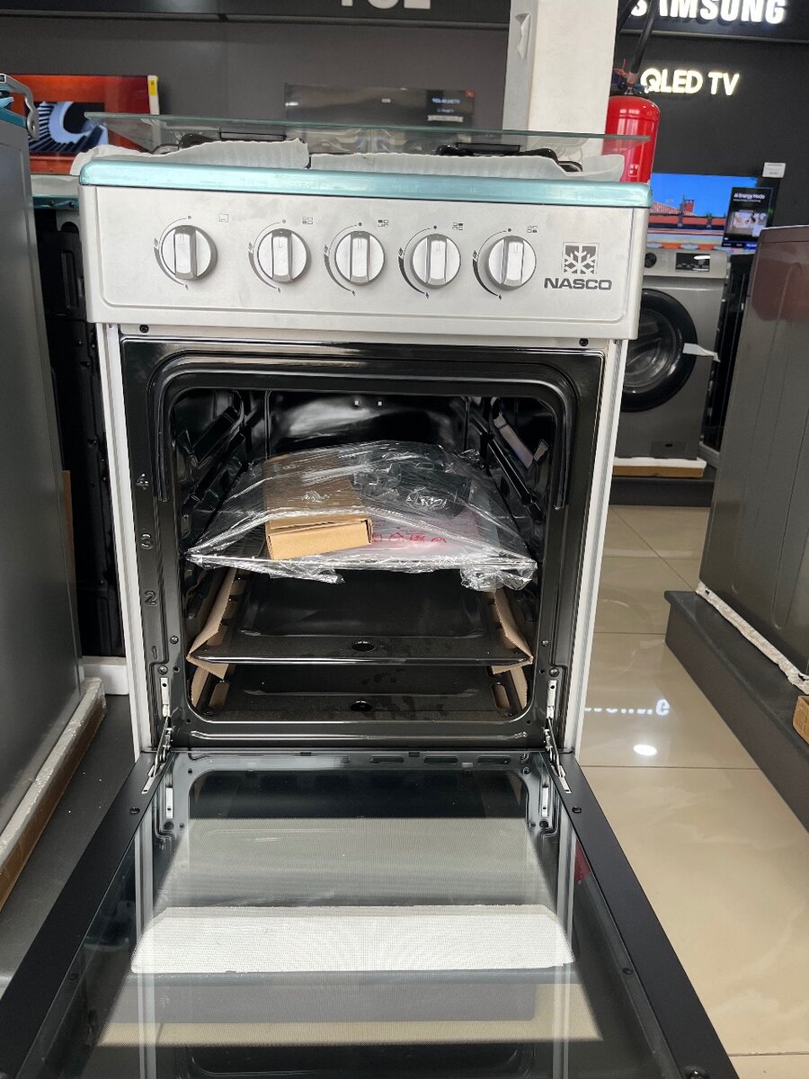 Cuisinere à four NASCO