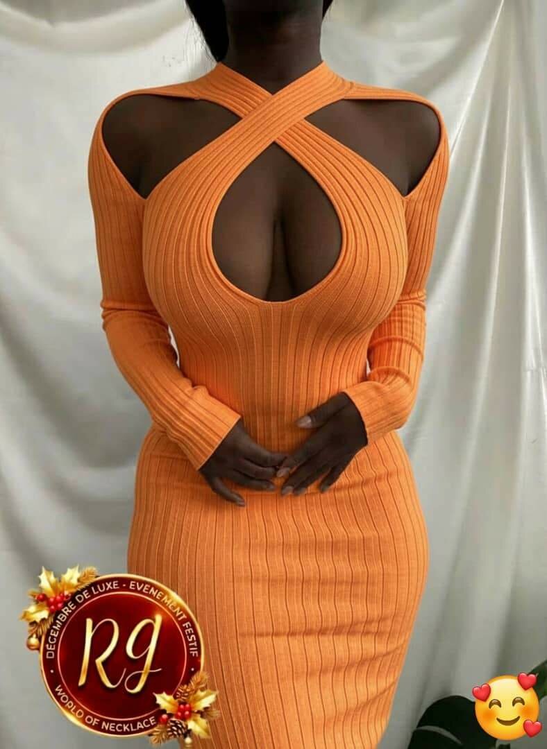 Robe moulante à découpes sexy