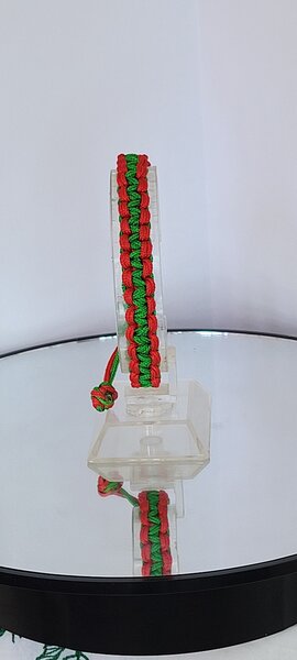 Bracelet tressé rouge et vert