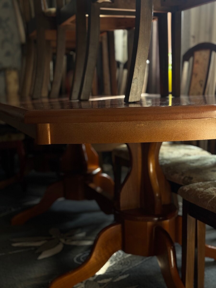 Большой Стол со стульями