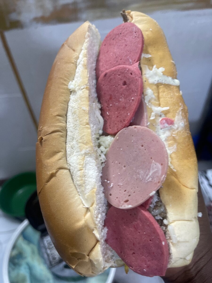 Délicieux Sandwich Saucisse