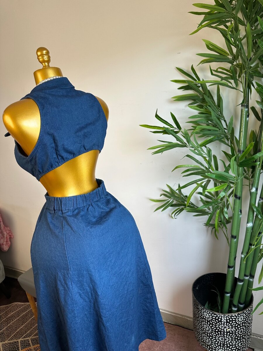 Robe en denim élégante sans manches
