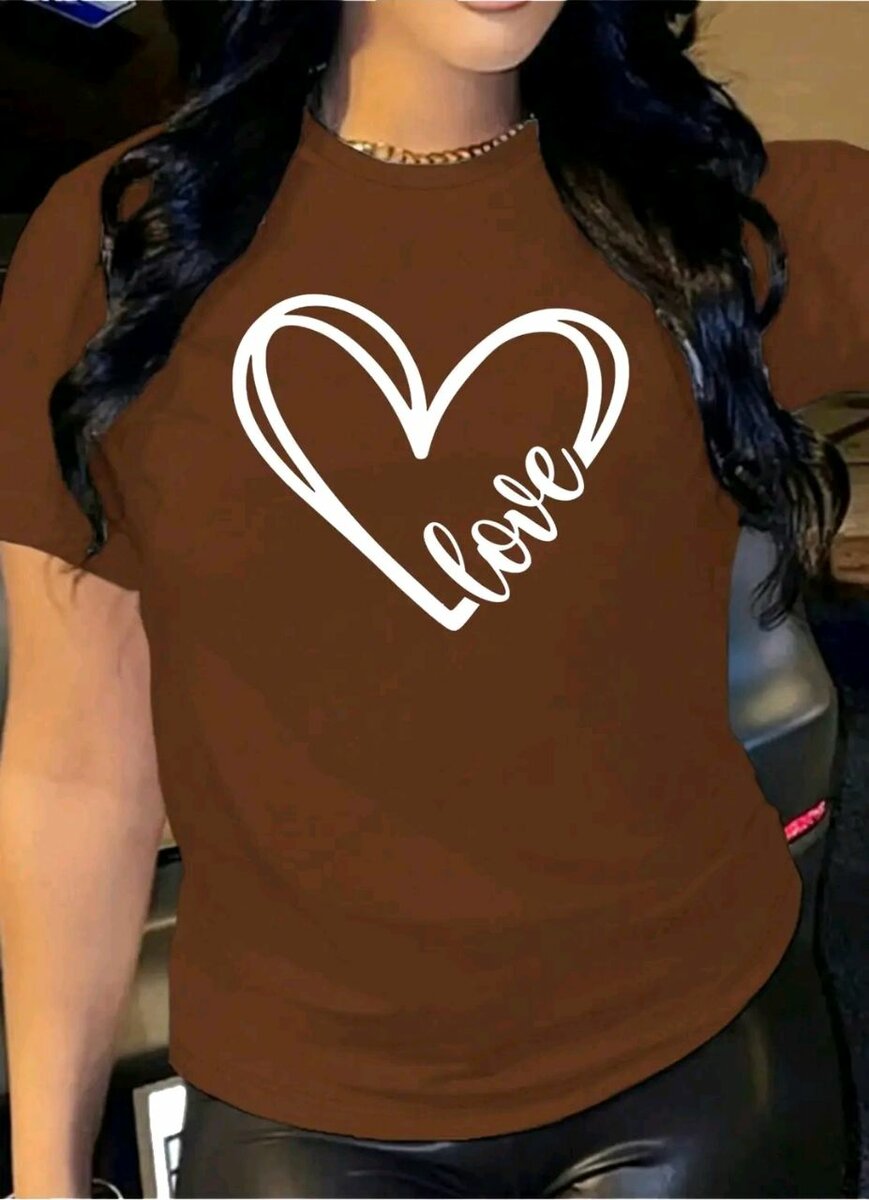 T-shirt marron "Love" cœur