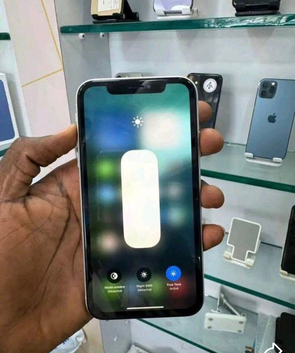 iPhone XR Blanc Débloqué