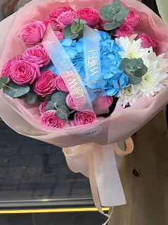 пышные микс букеты