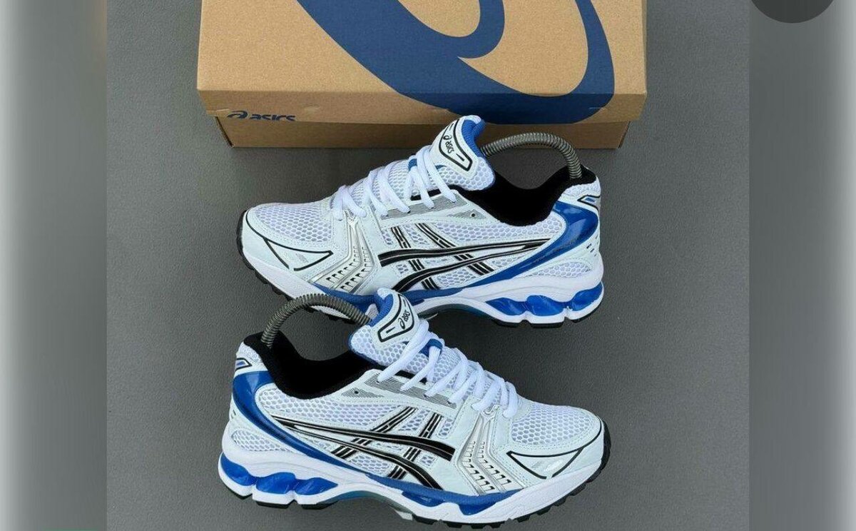 Chaussures de course Asics