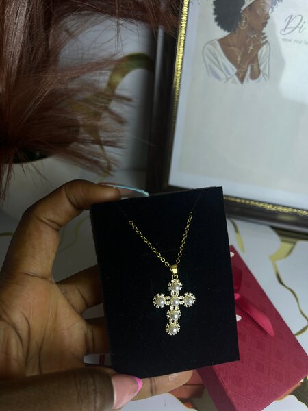 Collier Croix Étincelant