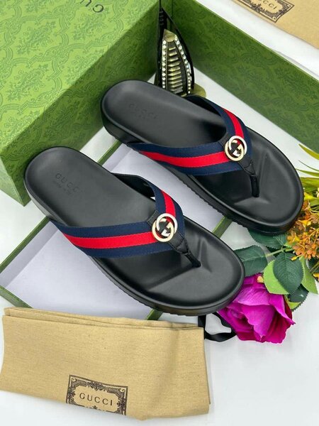 Gucci slippers