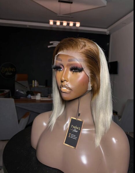 Perruque lace front blonde 12"