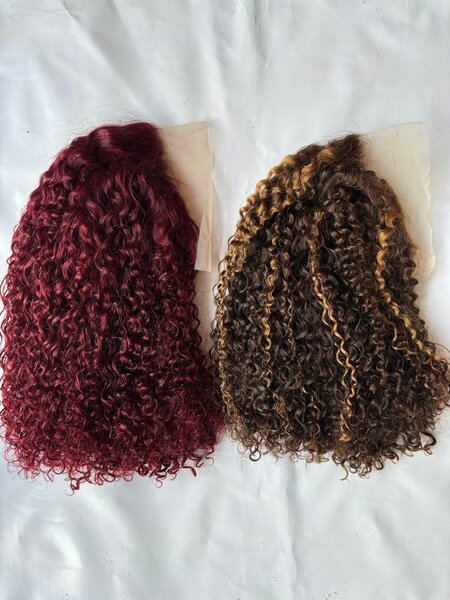 Perruques Bouclées en Dentelle