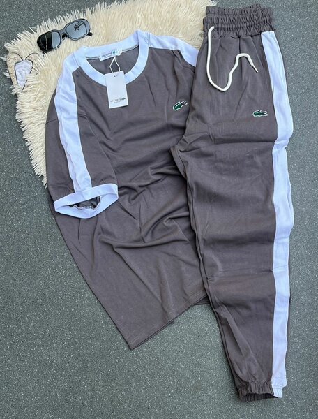 Ensemble de sport décontracté