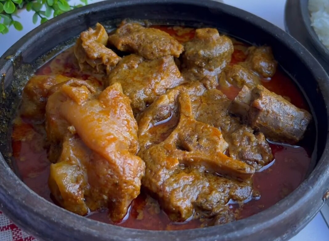 Resto Royal: Foutou et Sauce