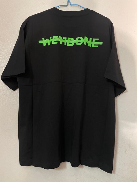 T-shirt noire "WELLDONE"