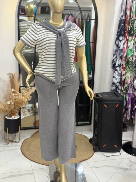 Tenue décontractée à rayures