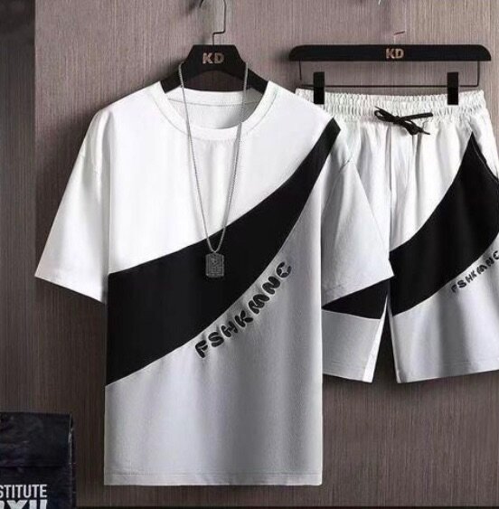 Ensemble de sport homme moderne