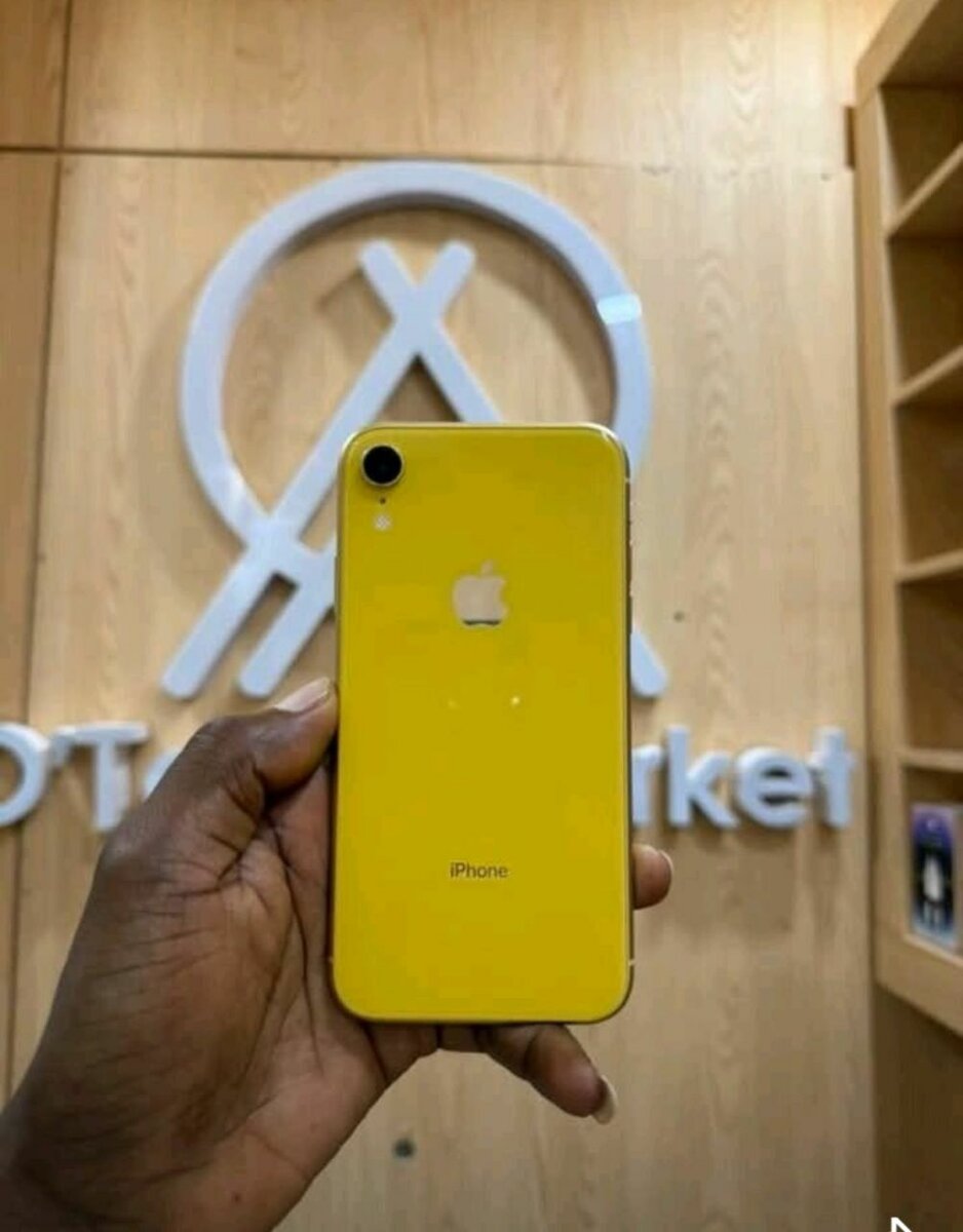 iPhone XR Jaune Débloqué