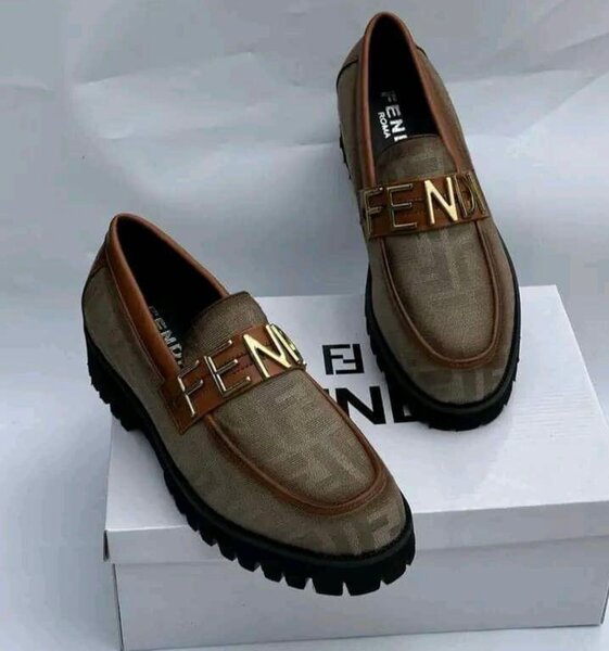 Mocassins élégants Fendi