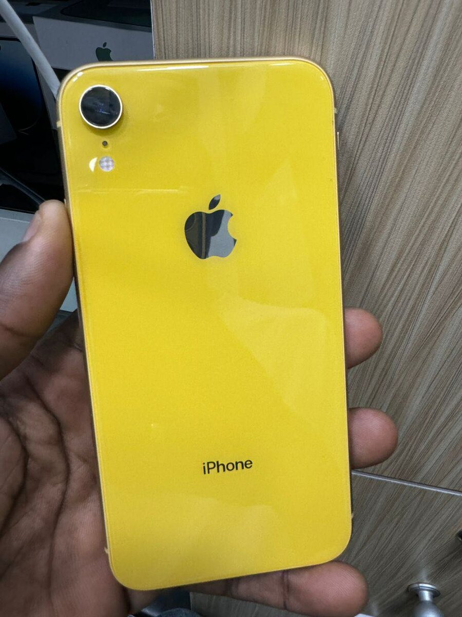 iPhone XR 64giga tout passe   Sauf selfie