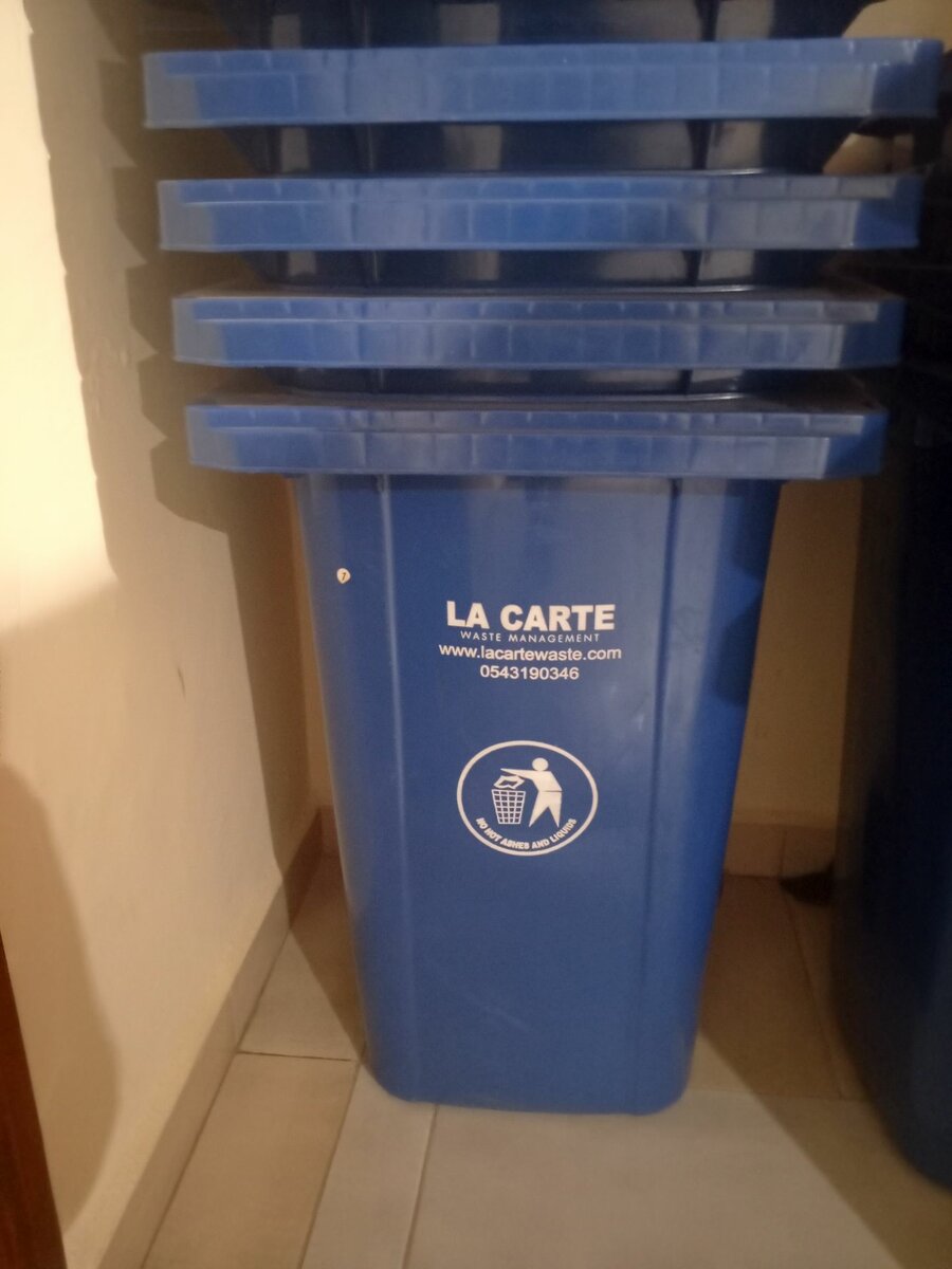 240 liter waste/garbage bin