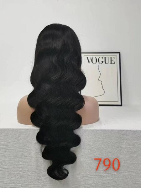 Perruque longue en dentelle