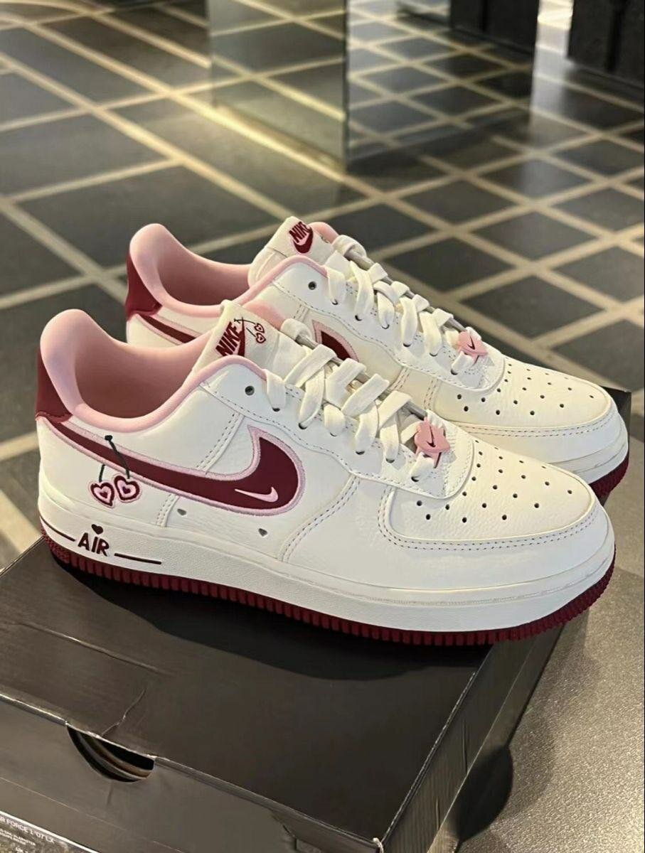 Nike AirForce 1 valentines
