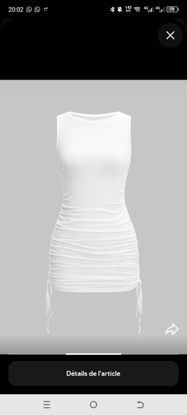 Robe moulante asymétrique