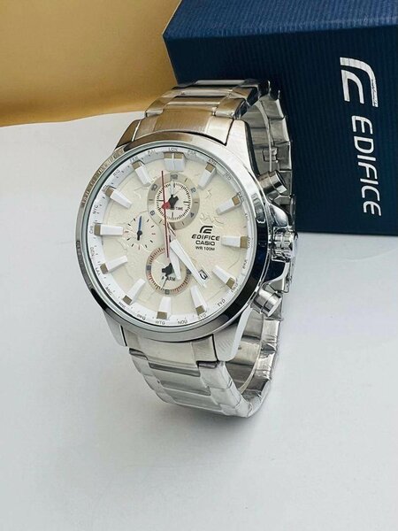 Montre de luxe disponible ici