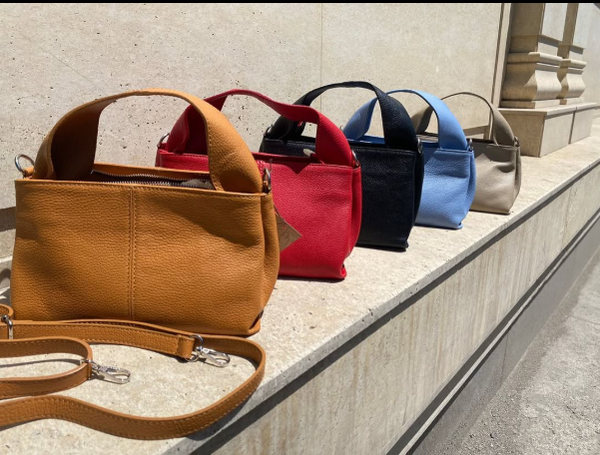 сумки разных цветов