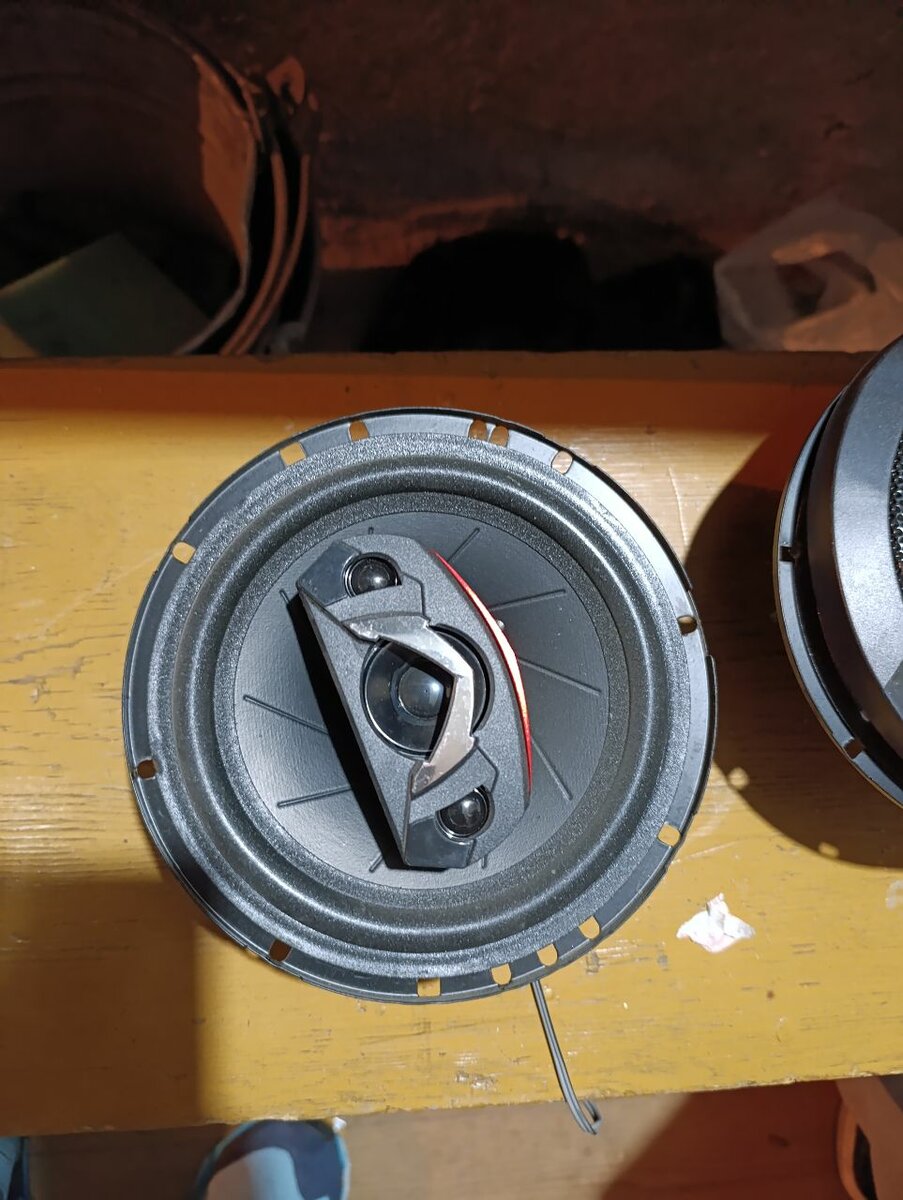 Продаю колонки пара 2500