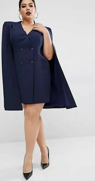 Robe lavish Alice cape style
