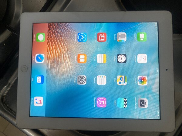 Apple iPad Gris 16GB Wi-Fi